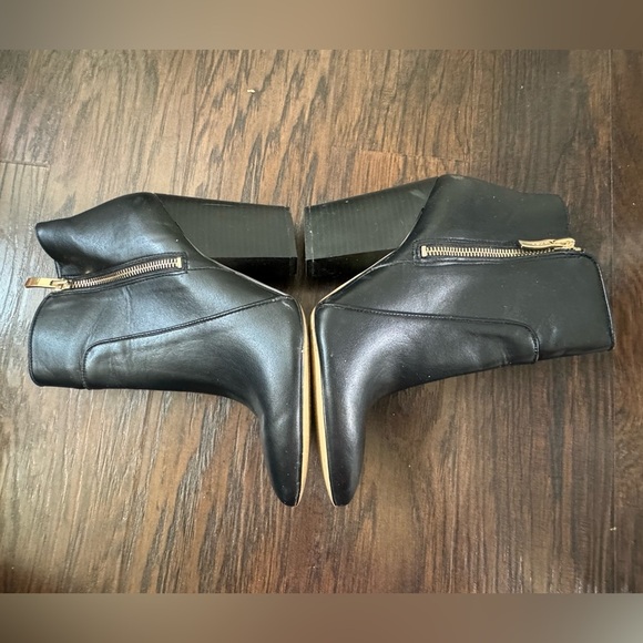 BCBG ankle boots with wedge heel. Black. - Picture 5 of 5